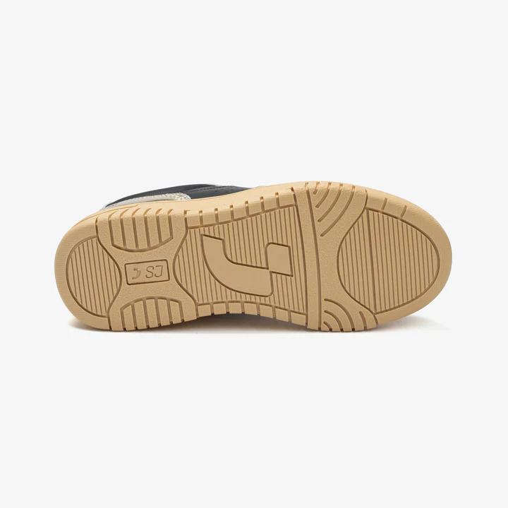 Casual sneakers women