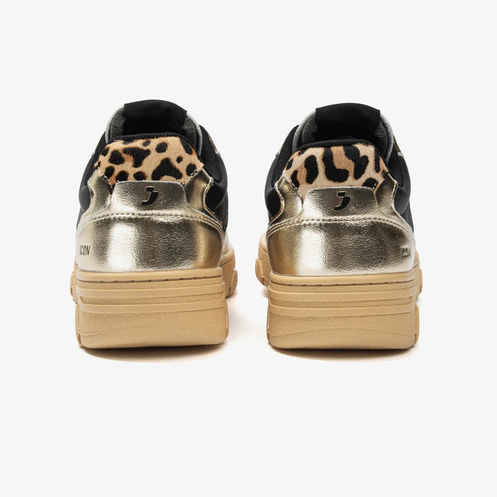 Casual sneakers women