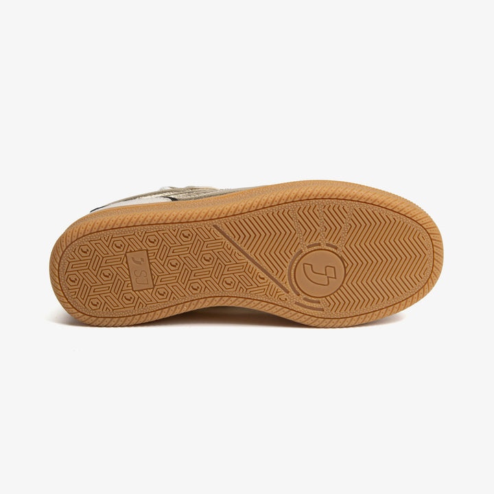 Casual sneakers women