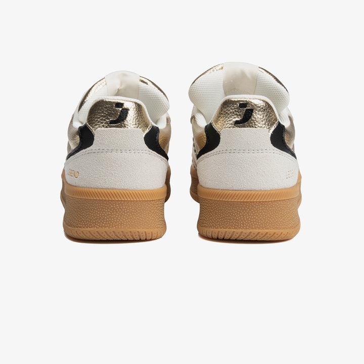 Casual sneakers women