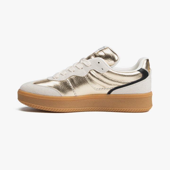 Casual sneakers women