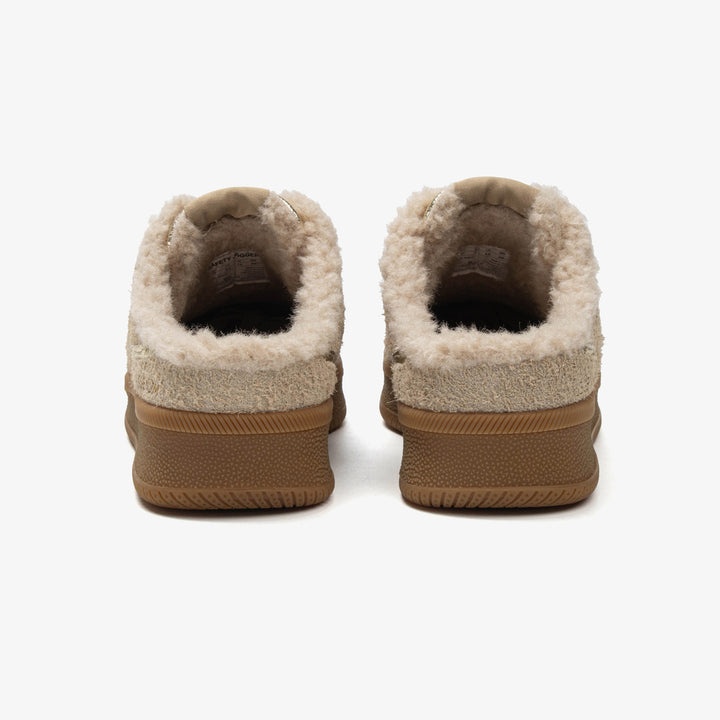 Casual sneakers women