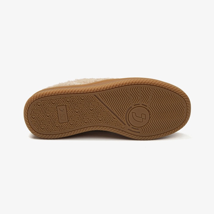 Casual sneakers women