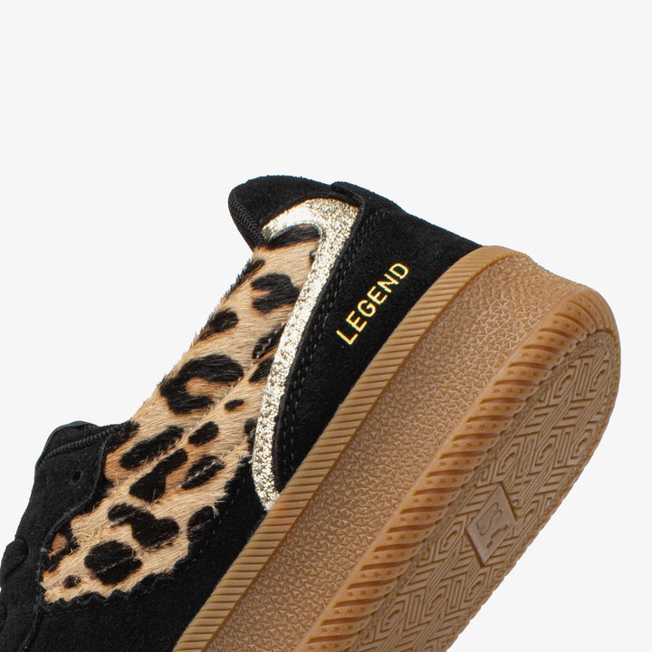 Casual sneakers women