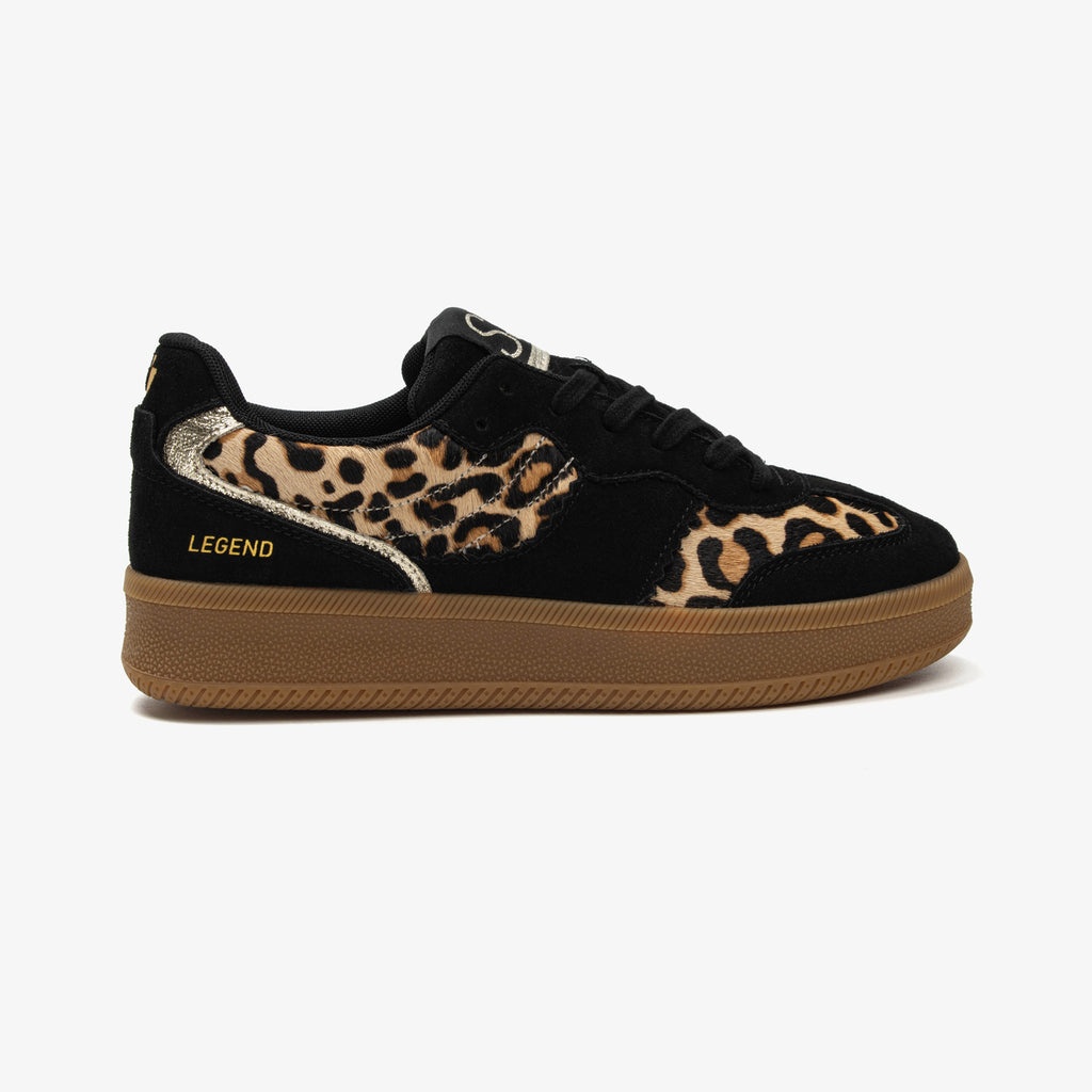 Casual sneakers women