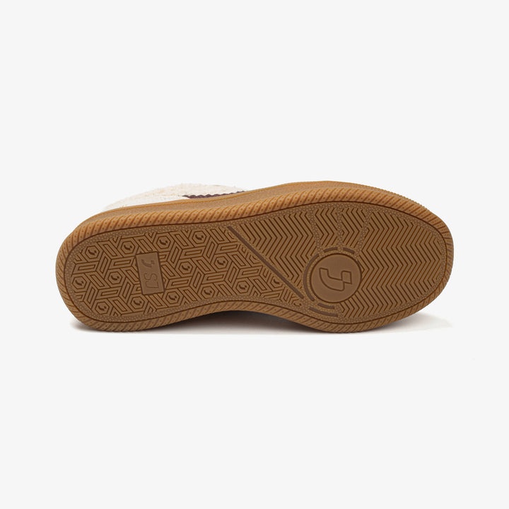 Casual sneakers women