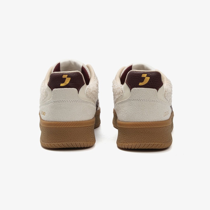 Casual sneakers women