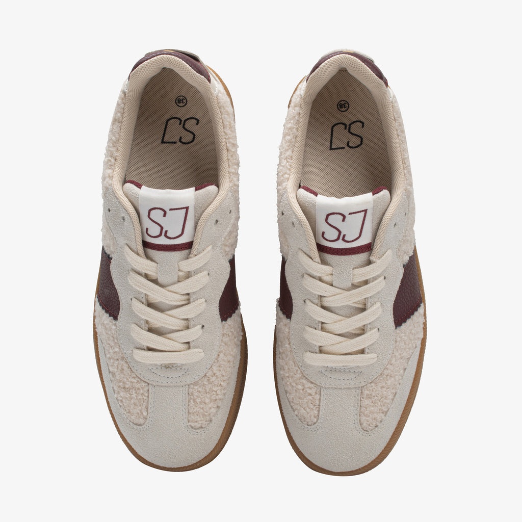 Casual sneakers women