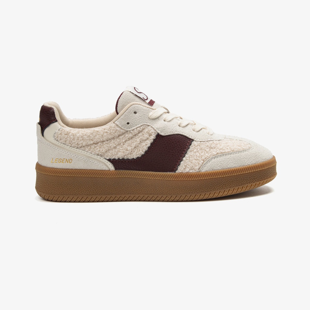 Casual sneakers women