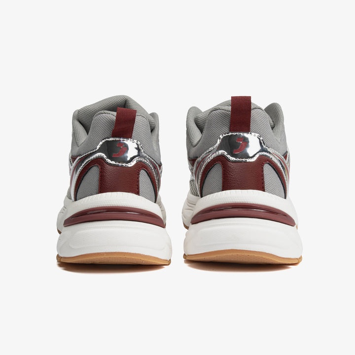 Casual sneakers women