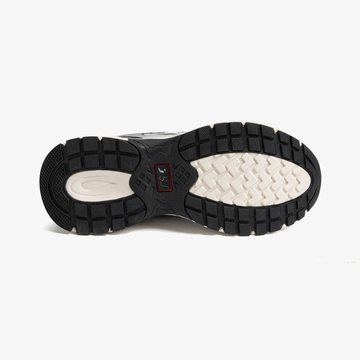 Casual sneakers women