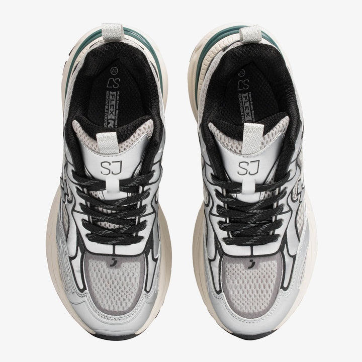 Casual sneakers women