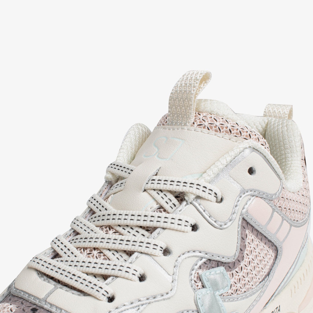 Casual sneakers women