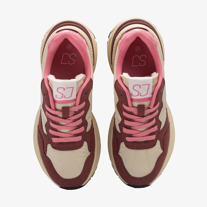 Casual sneakers women
