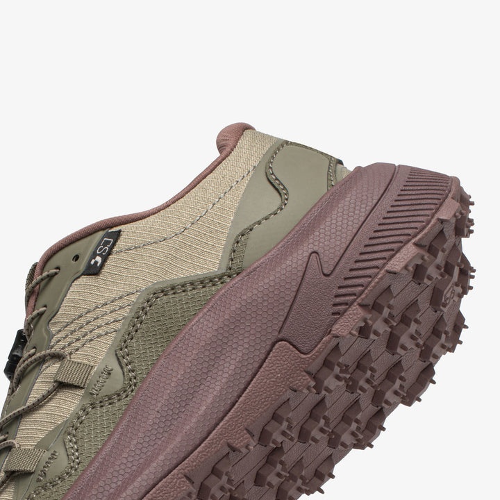 Athleisure sneakers women