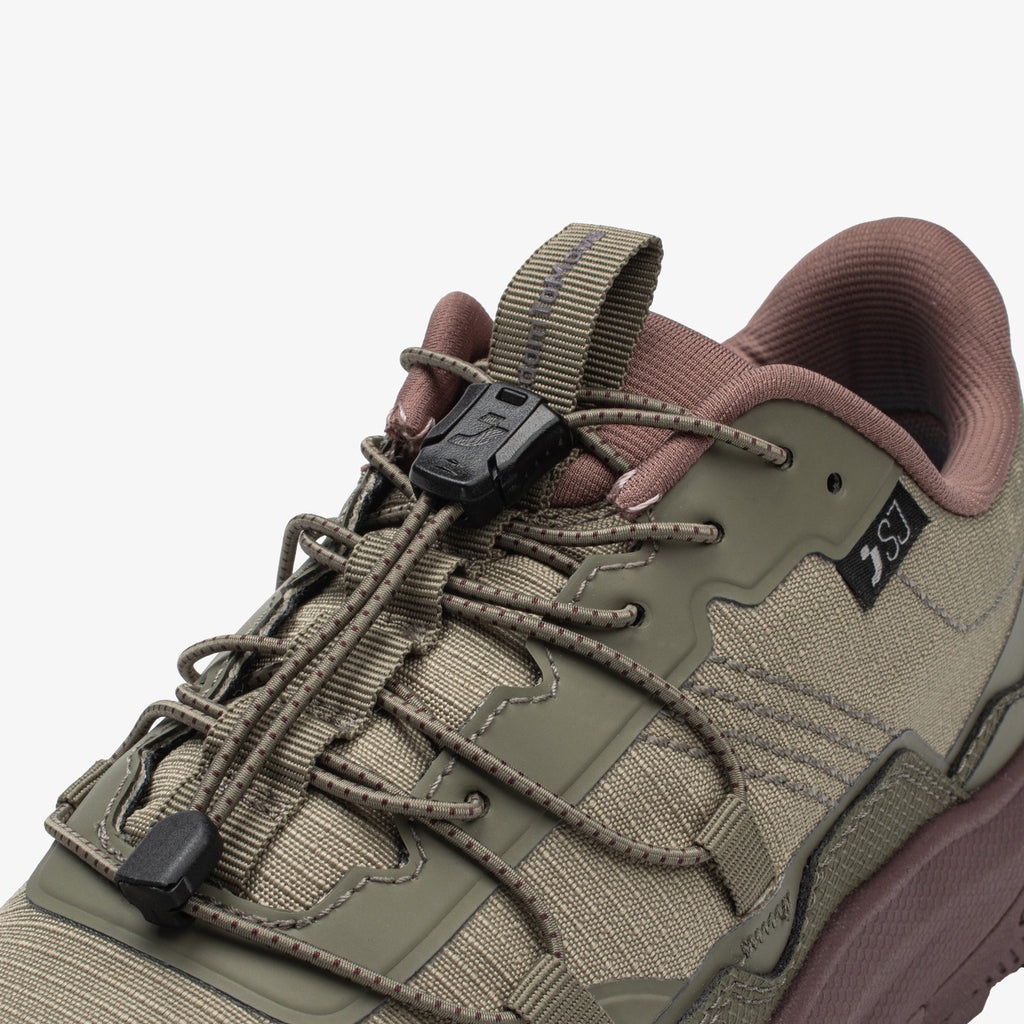 Athleisure sneakers women