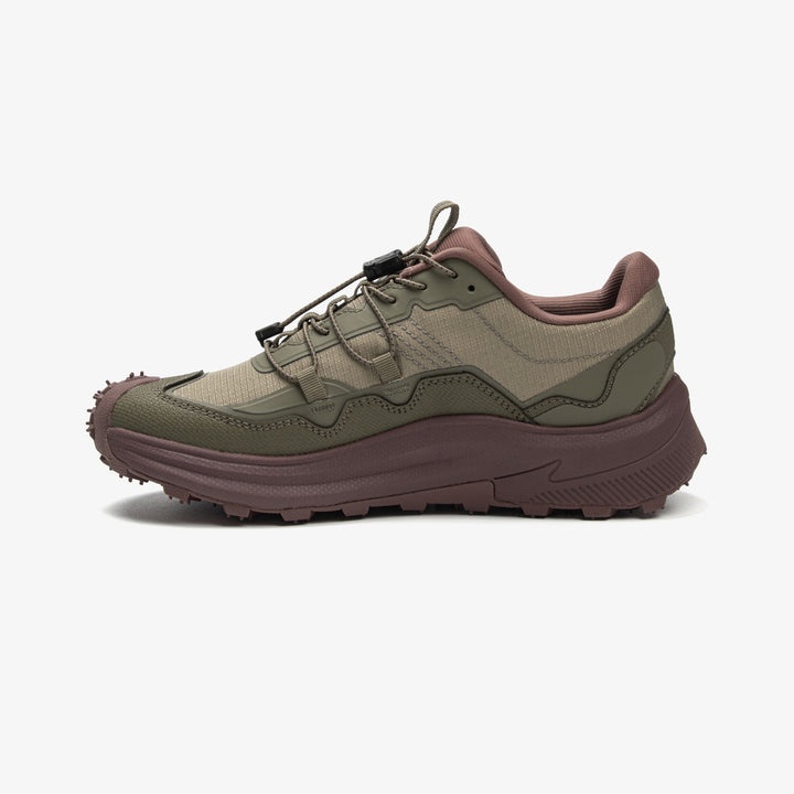 Athleisure sneakers women