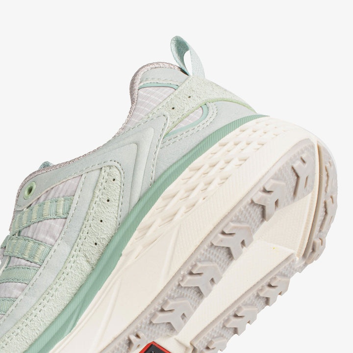 Athleisure sneakers women
