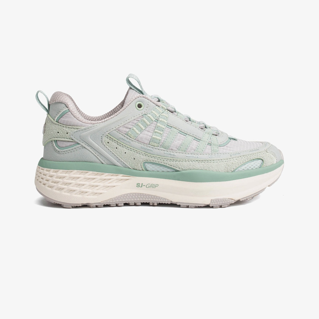 Athleisure sneakers women