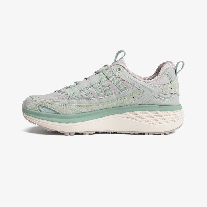 Athleisure sneakers women