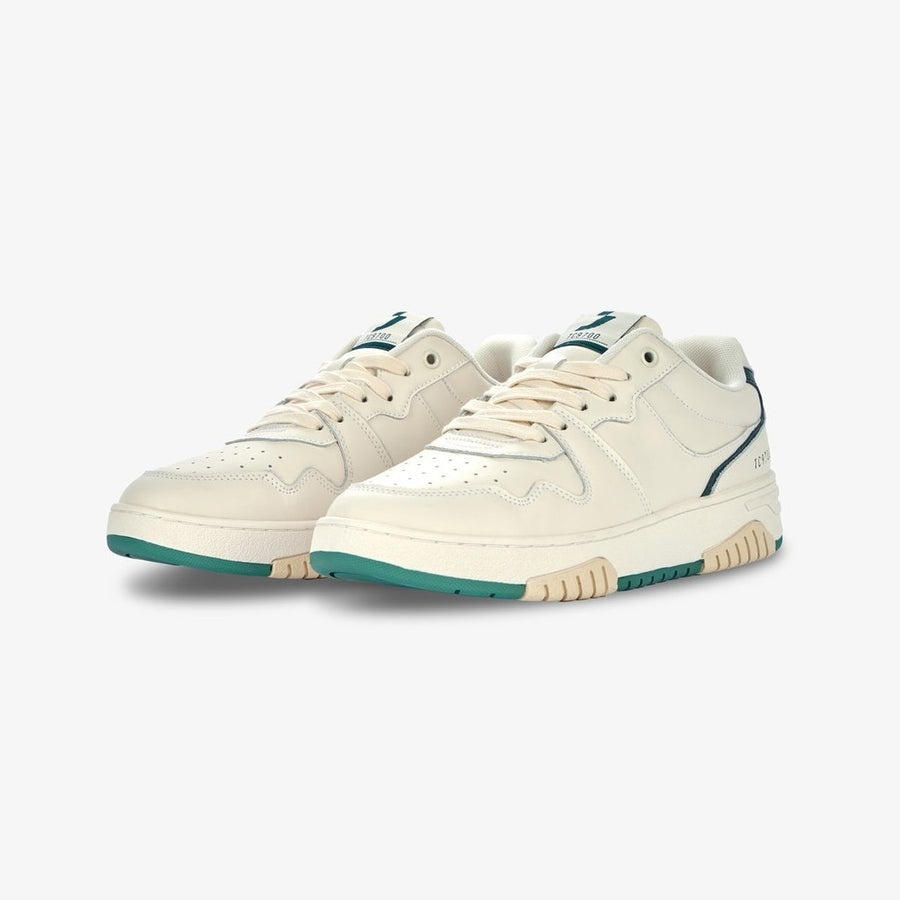 White sneakers men