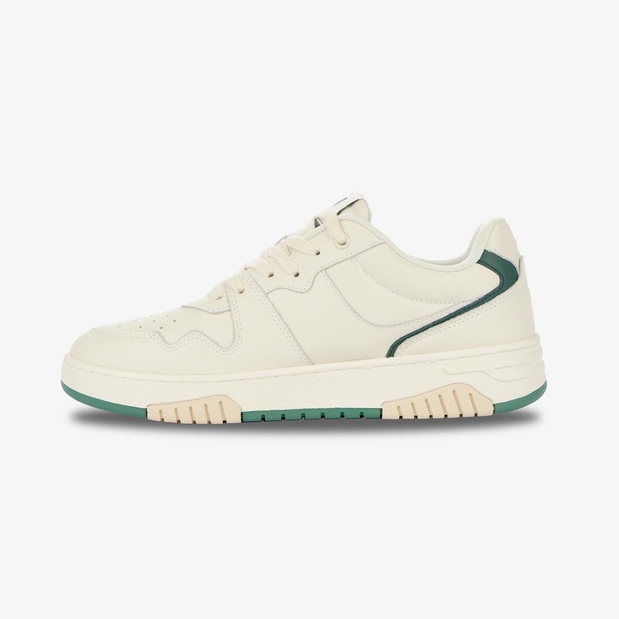 White sneakers men