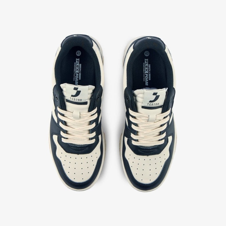 White sneakers men