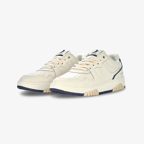 White sneakers men