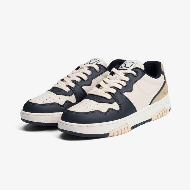 White sneakers men