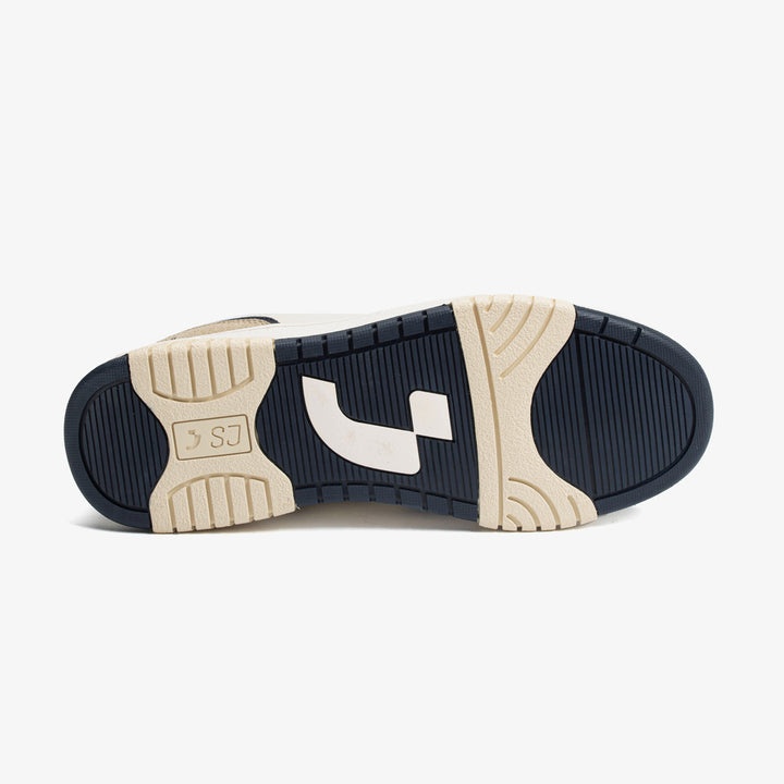 White sneakers men