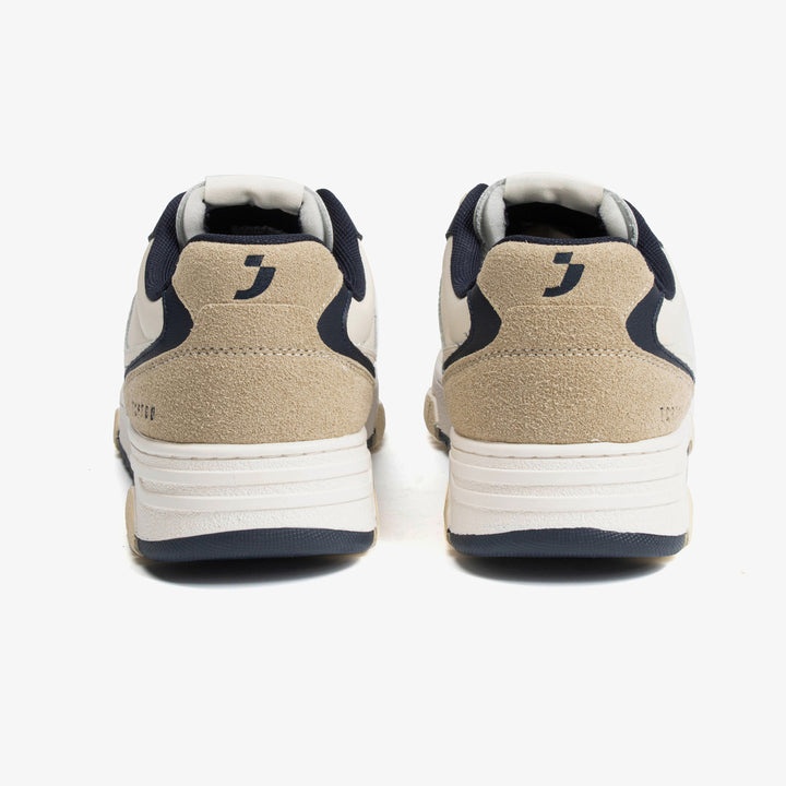 White sneakers men