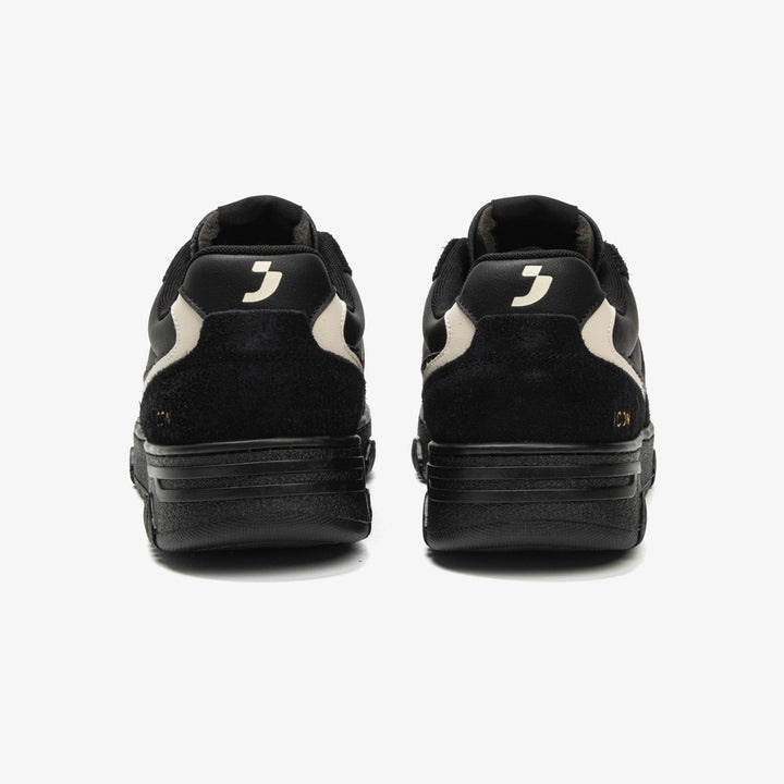 Casual sneakers men
