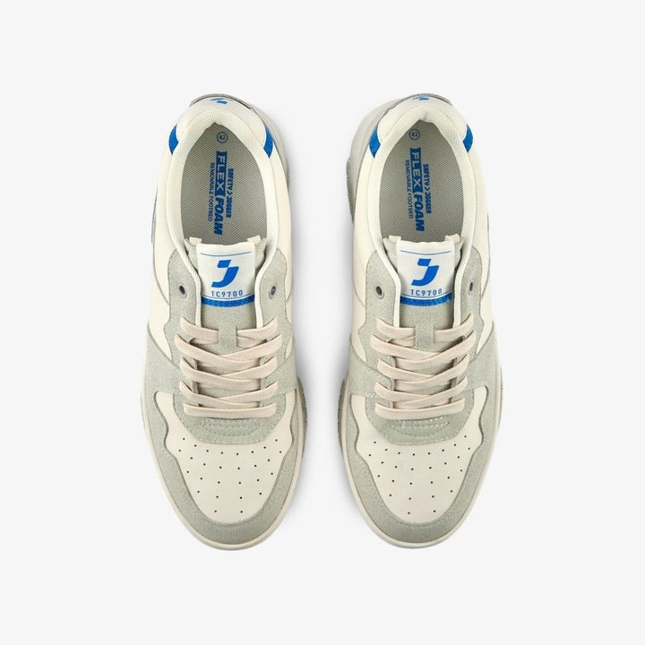 White sneakers men