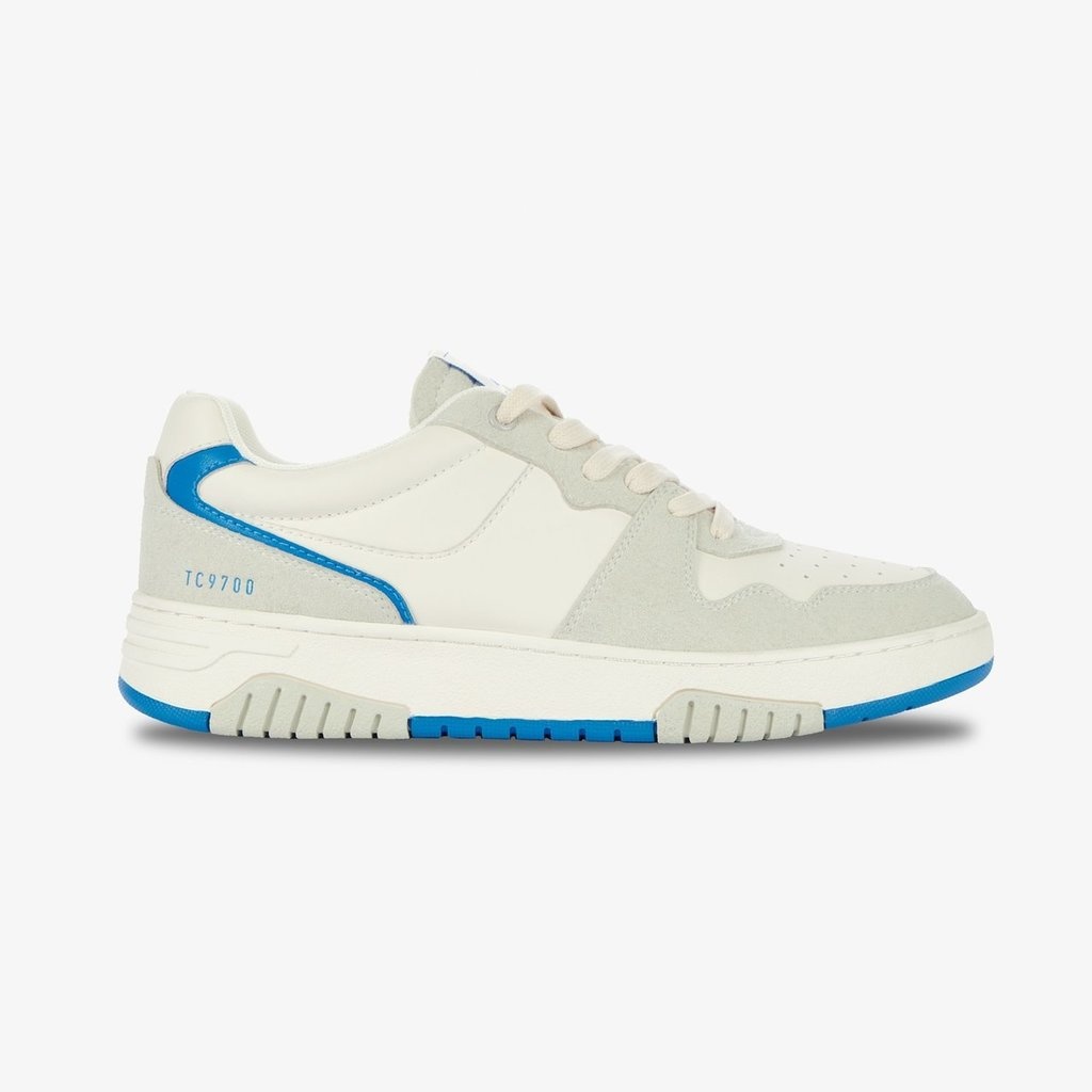 White sneakers men